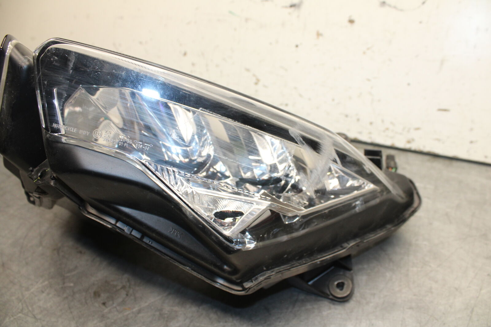 18-24 KAWASAKI NINJA 650 FRONT HEADLIGHT HEAD LIGHT LAMP BB725