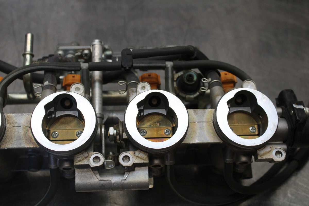 09-15 YAMAHA FZ6R MAIN FUEL INJECTORS / THROTTLE BODIES BB161