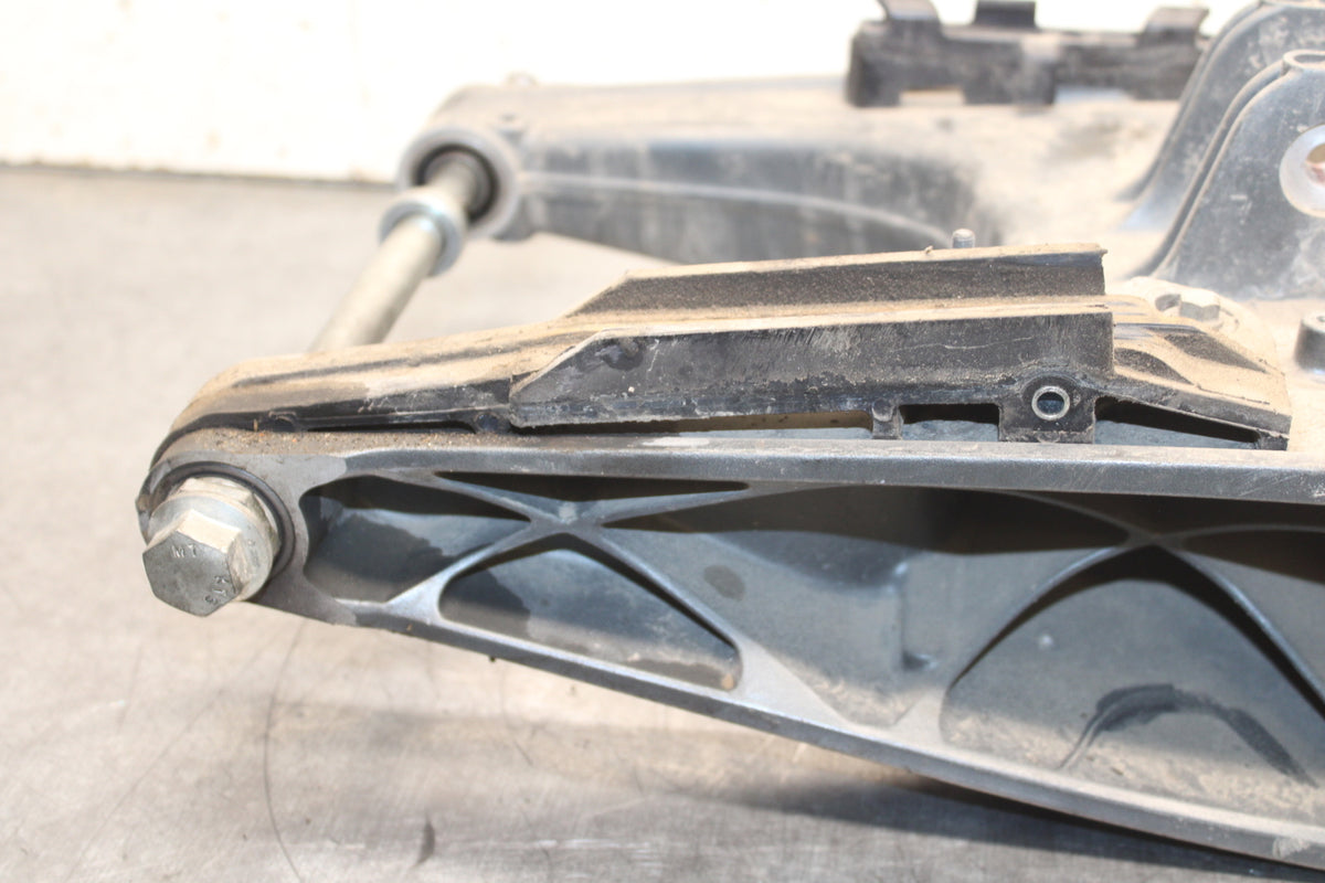13-16 KTM 390 DUKE REAR SWINGARM BACK SUSPENSION SWING ARM BB748