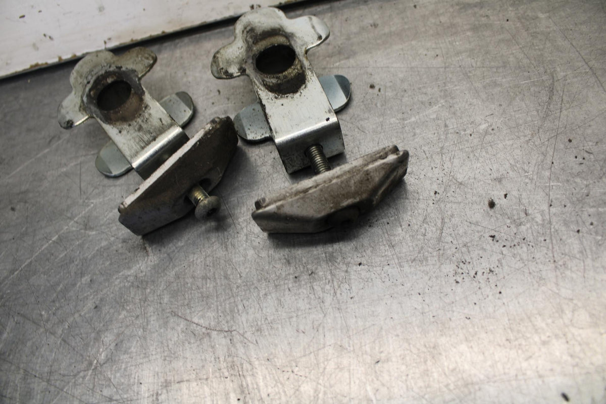 1995 Suzuki RF600R SWINGARM CHAIN TENSIONER ADJUSTMENT BRACKETS  BB615