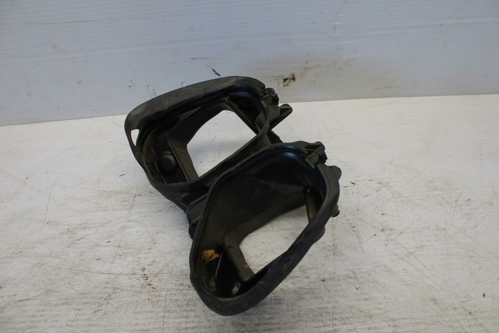 07-12 HONDA CBR600RR RAM AIR INTAKE TUBE DUCT BB309