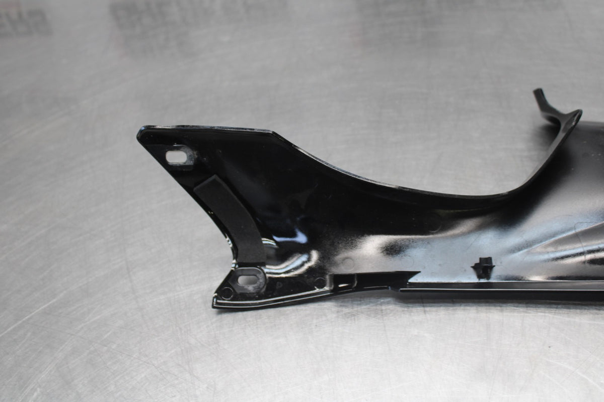 22-25 YAMAHA YZF R7 RIGHT FRONT UPPER MID SIDE FAIRING COWL PLASTIC BB00