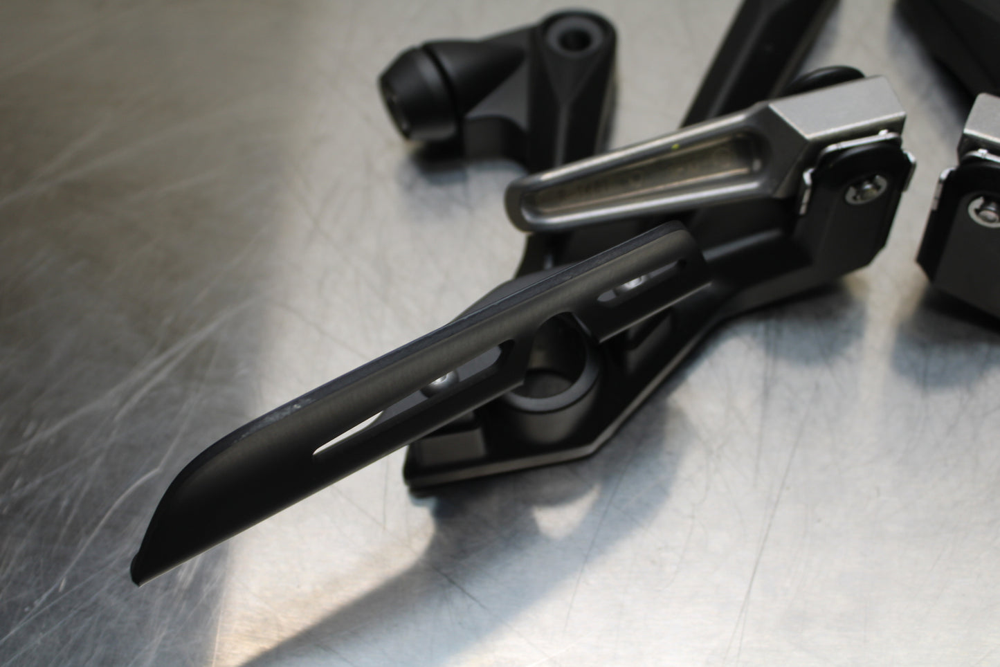 23-24 KAWASAKI NINJA ZX14R NEW!! REAR BACK PASSENGER PEG SET PAIR BB141