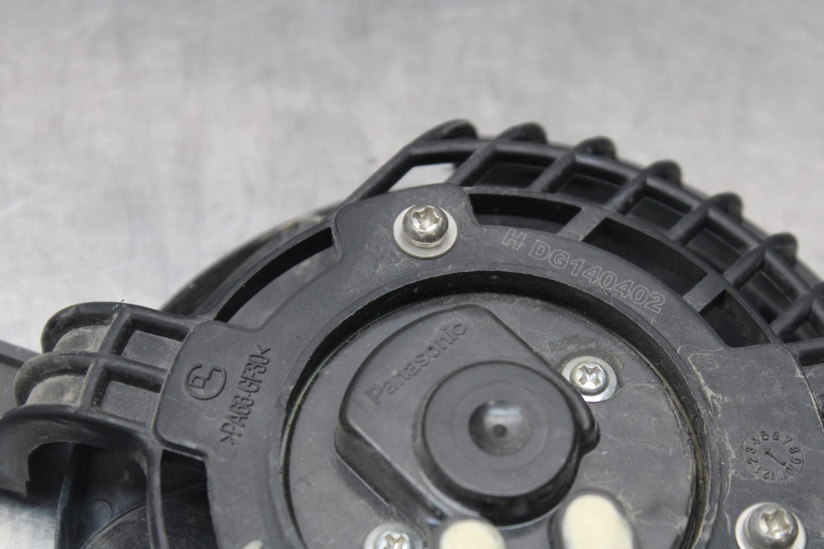 15 SUZUKI GW250F ENGINE RADIATOR COOLING FAN BB789