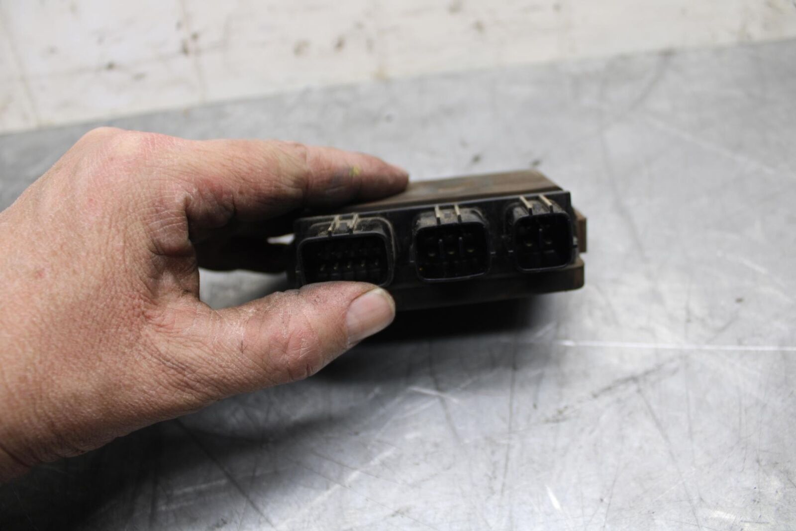 12-17 KAWASAKI NINJA 650 RELAY ASSEMBLY FUSE BOX 27002-0025 BB470