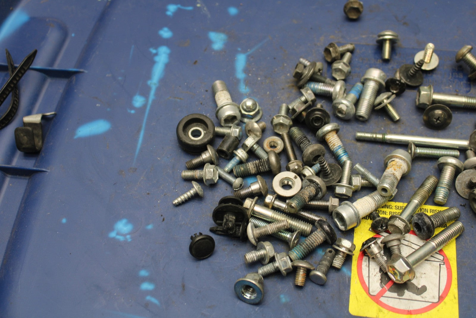 08-10 SUZUKI GSXR 600 MOUNTING BOLTS HARDWARE MOTOR SCREWS BB202
