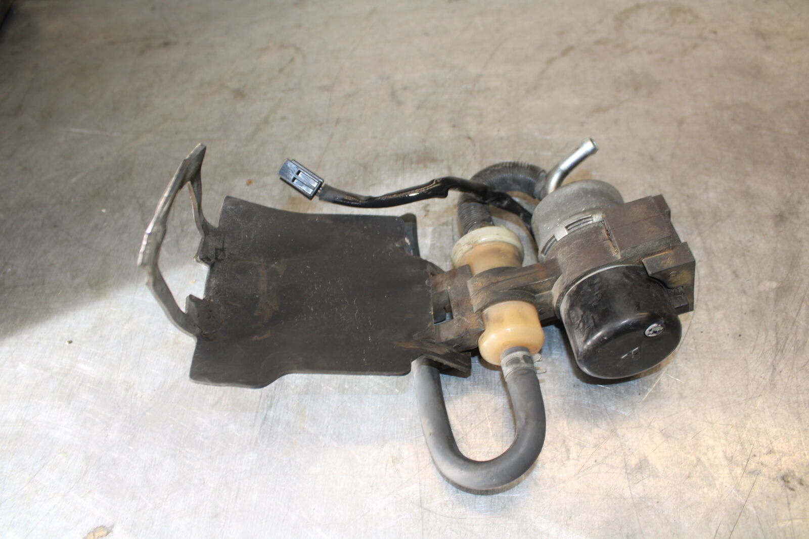 05-06 YAMAHA ROAD STAR XV1700A FUEL GAS PUMP BB703