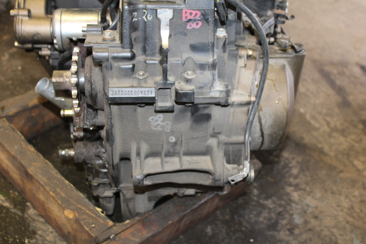 04-05 KAWASAKI NINJA ZX10R ENGINE MOTOR BB931