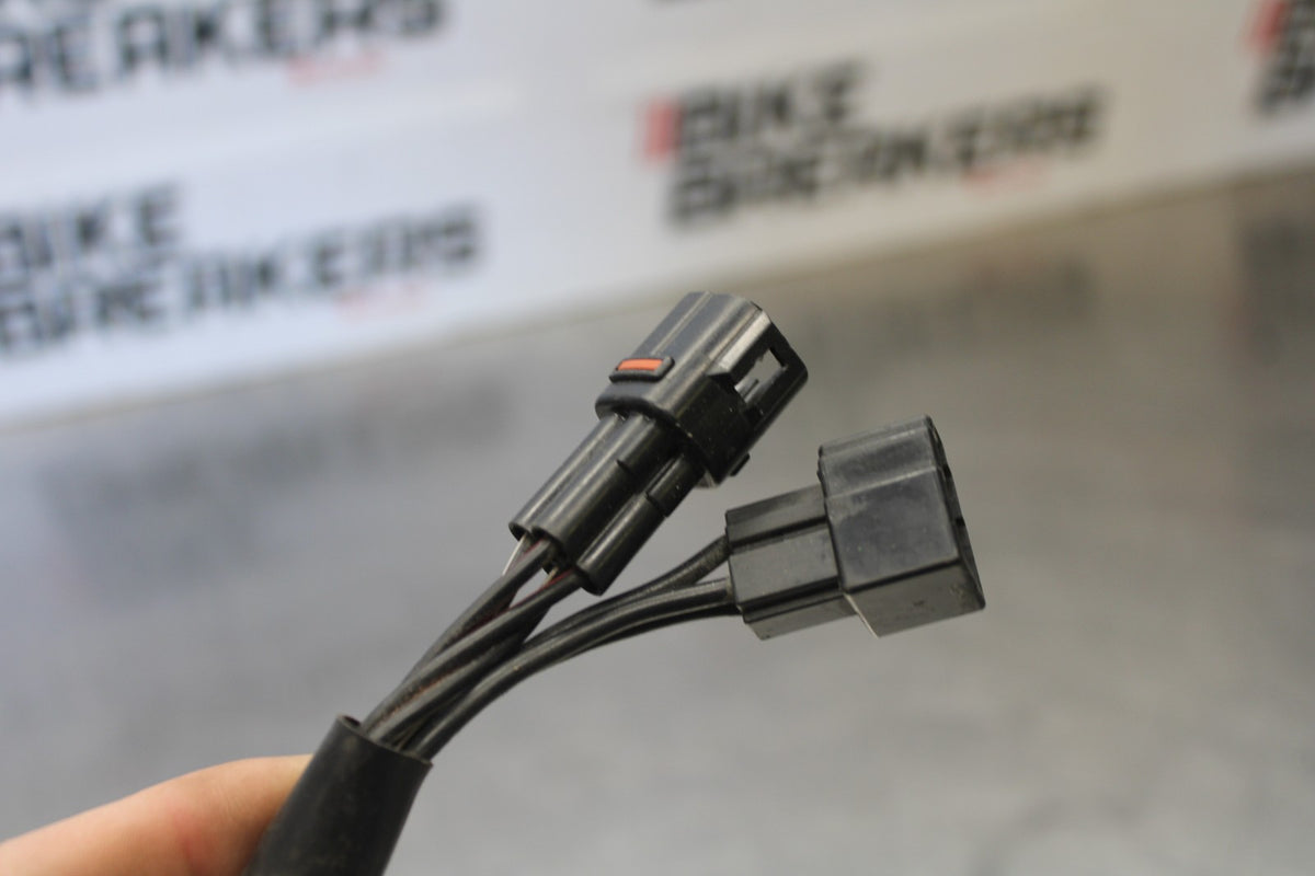 11-25 SUZUKI GSXR 600  RECTIFIER VOLTAGE REGULATOR BB803