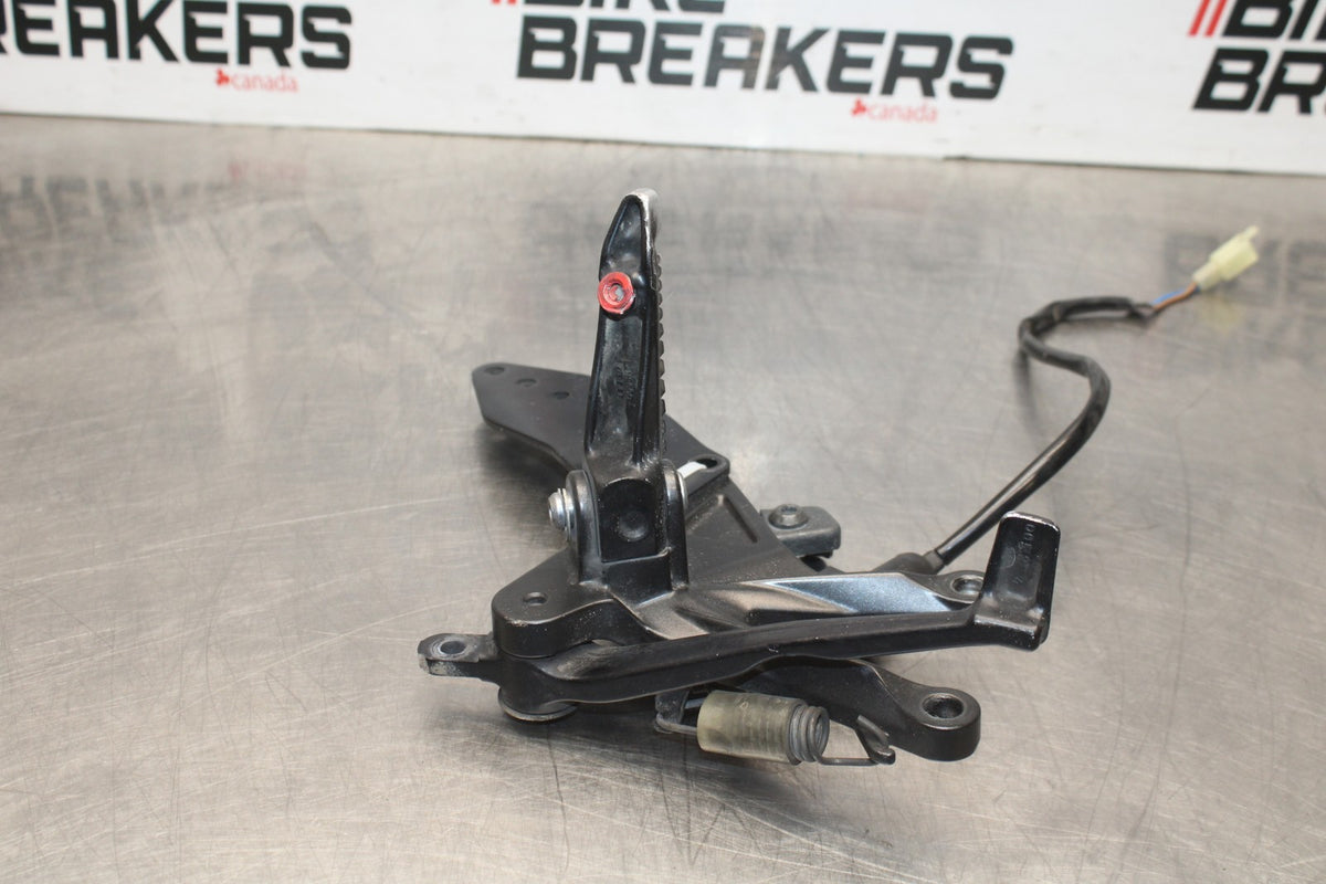 08 KAWASAKI NINJA ZX10R RIGHT REARSET REAR SET DRIVER FOOT PEG REST STOP BB902