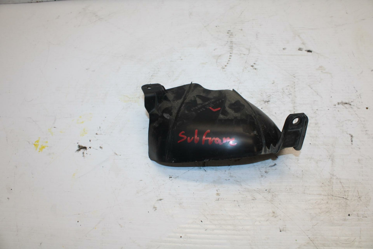 00-07 SUZUKI HAYABUSA LEFT SUB FRAME SIDE COVER COWL PANEL TRIM  BB281