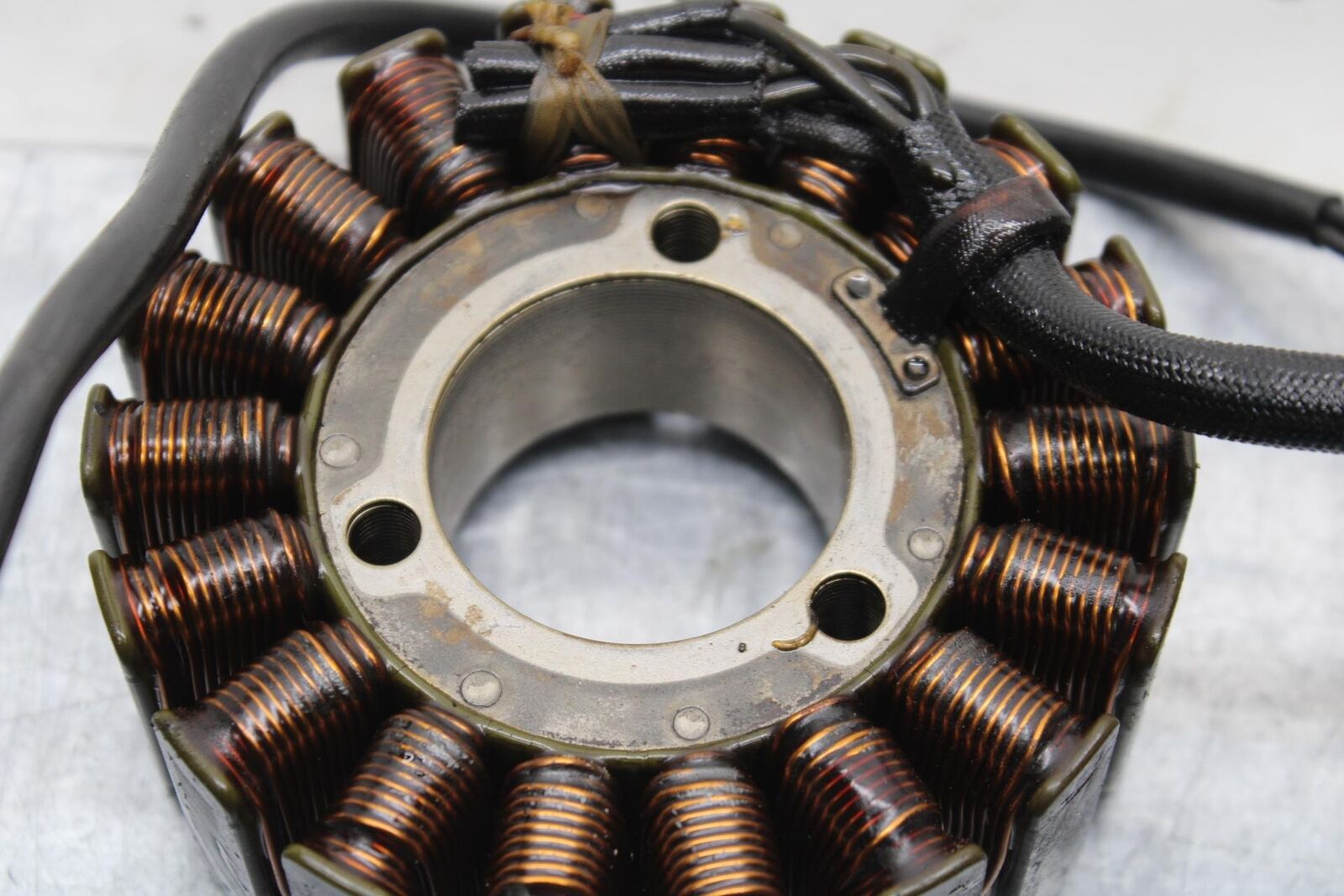 1999 Suzuki GSXR600 STATOR GENERATOR ALTERNATOR MAGNETO 31401-33E00 BB580
