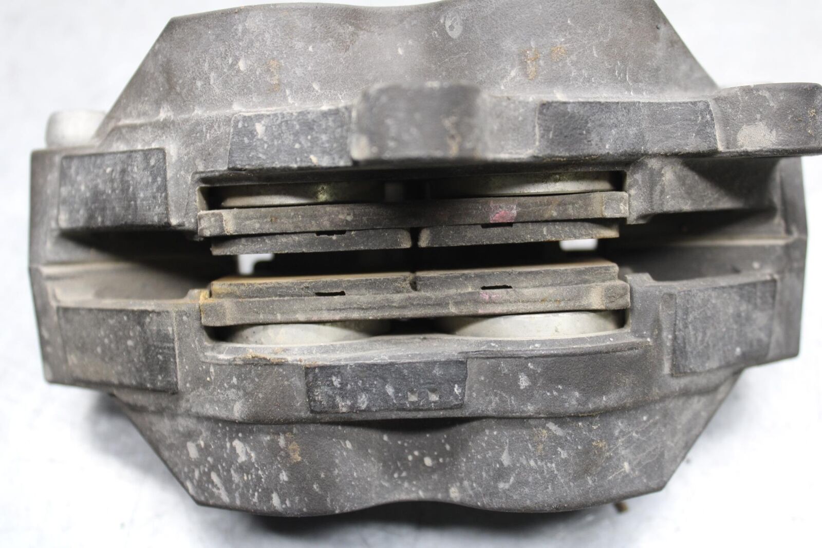 2001 Suzuki GSXR600 RIGHT LEFT FRONT BRAKE CALIPER SET PAIR CALIPERS BB59