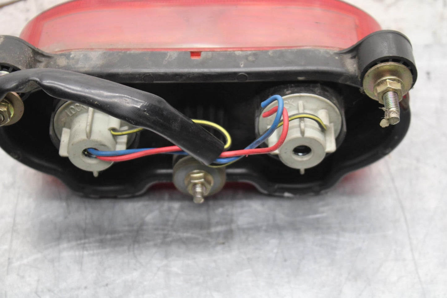 2000 Kawasaki Ninja ZX9R REAR TAIL TAILLIGHT BACK BRAKE LIGHT 23025-1301  BB70