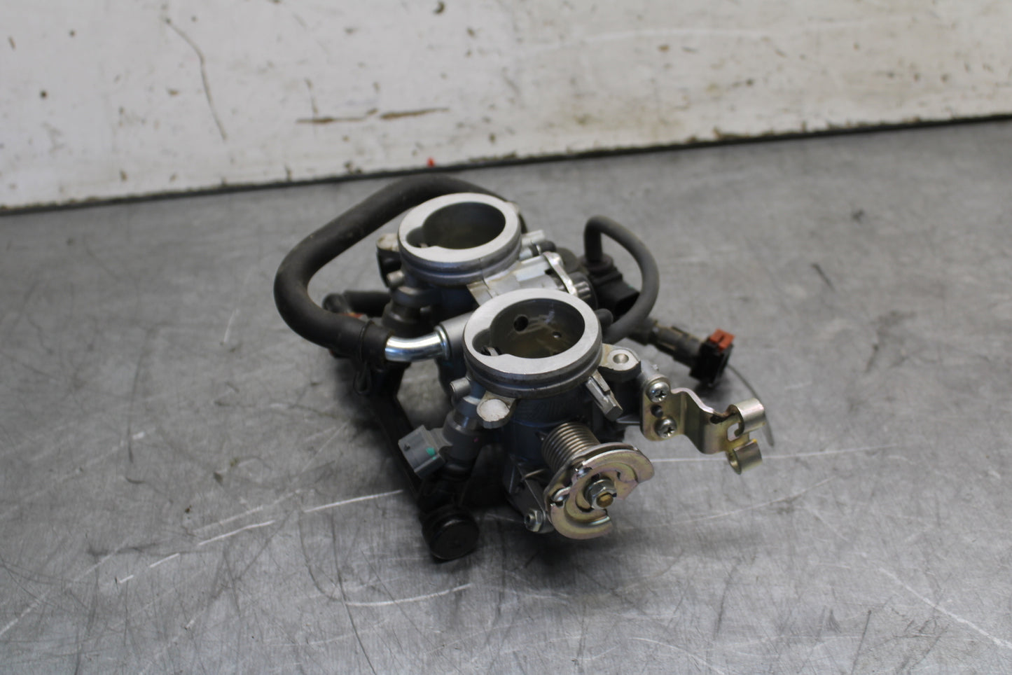 19-22 KAWASAKI Z400 MAIN FUEL INJECTORS / THROTTLE BODIES BB708