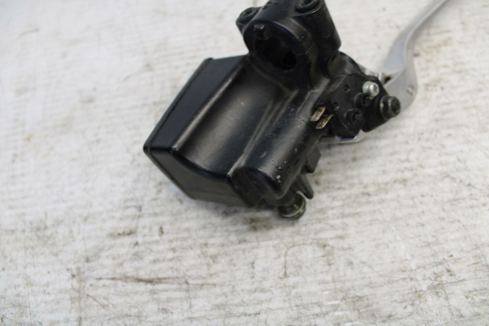 07-09 KAWASAKI VERSYS 650 FRONT BRAKE MASTER CYLINDER w/ LEVER BB302