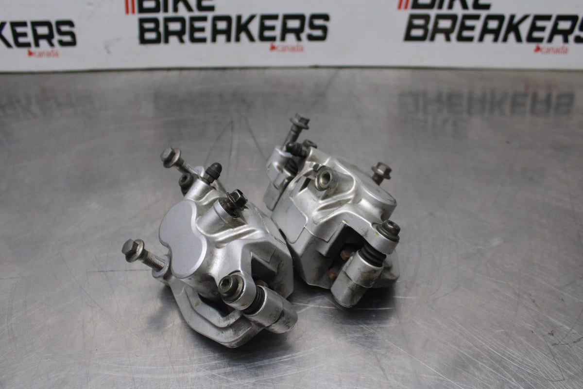 99-09 YAMAHA V STAR 1100 RIGHT LEFT FRONT BRAKE CALIPER SET PAIR CALIPERS BB853