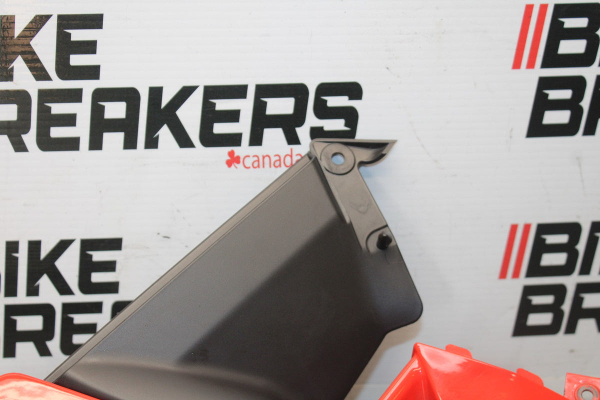 15 APRILIA RSV4 FACTORY APRC ABS RIGHT LOWER BOTTOM BELLY SIDE FAIRING BB901