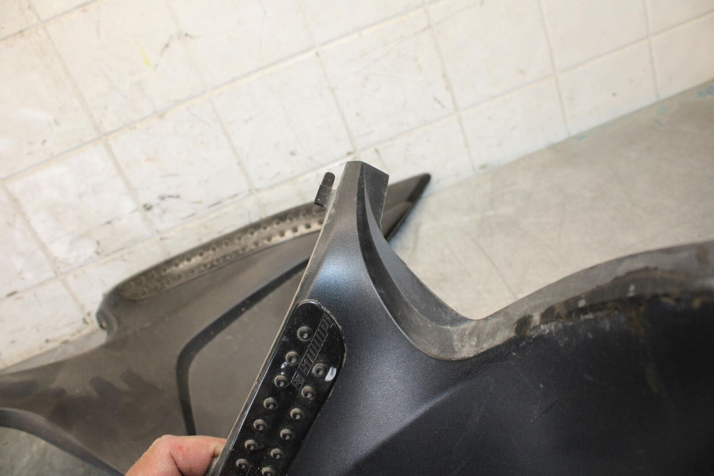2011 Honda CBR600RR RIGHT LEFT GAS FUEL TANK PANELS COVERS TRIM SET COWLS  BB520