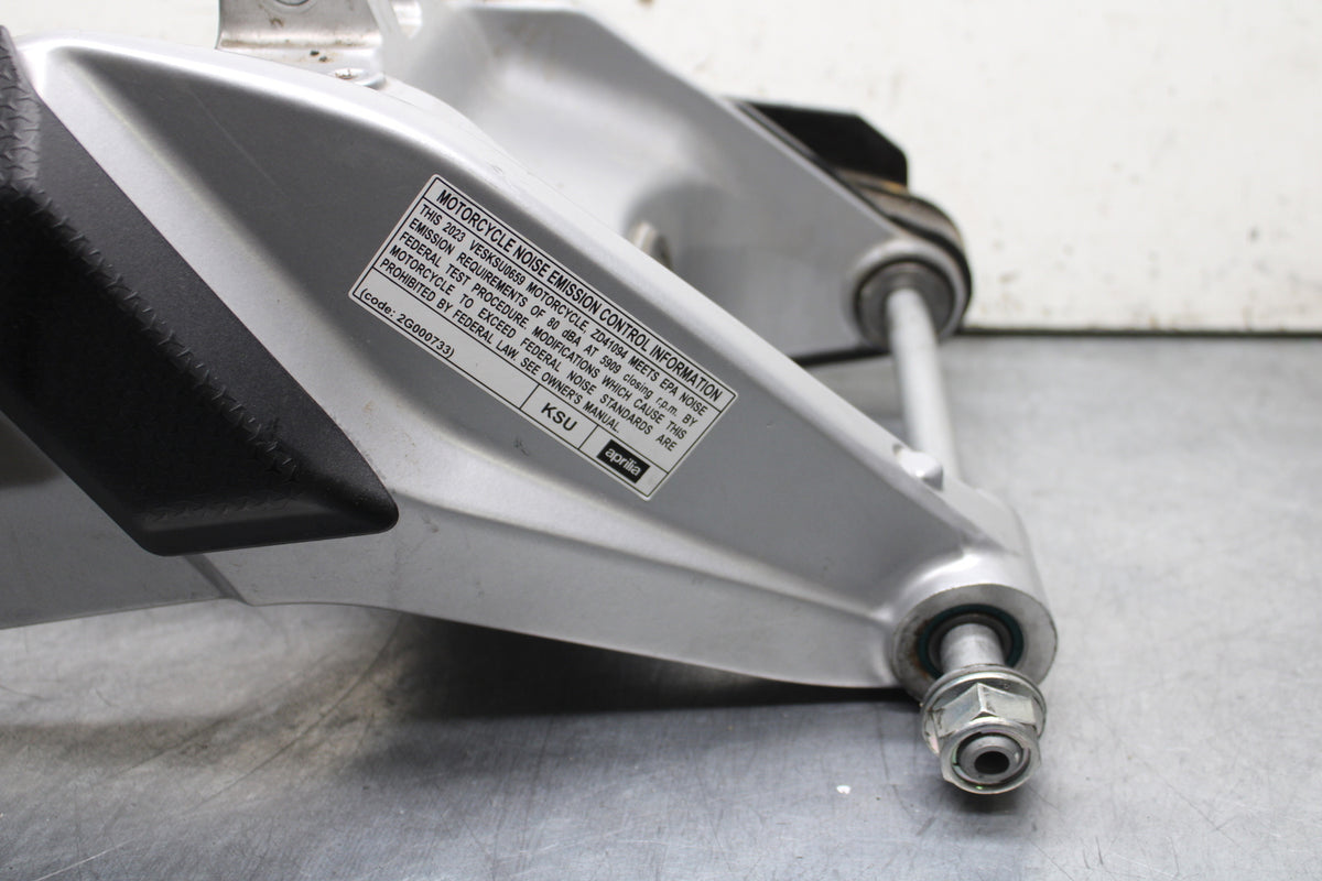 21-24 APRILIA TUONO 660 FACTORY REAR SWINGARM BACK SUSPENSION SWING ARM BB733