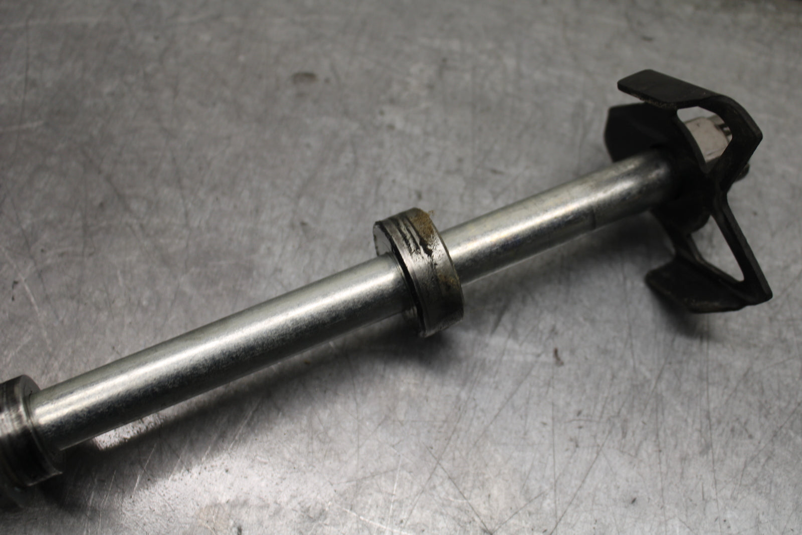 24 KAWASAKI NINJA 500 ABS REAR AXLE BACK WHEEL RIM PIVOT BOLT AXEL BB730