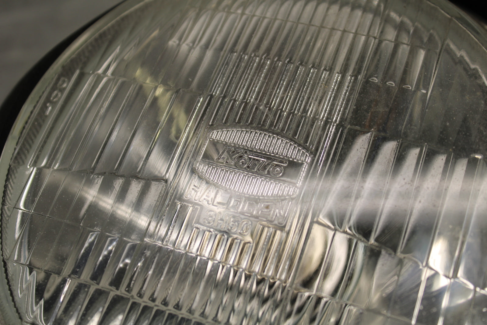 93-94 KAWASAKI NINJA ZX7R FRONT HEADLIGHT HEAD LIGHT LAMP BB122