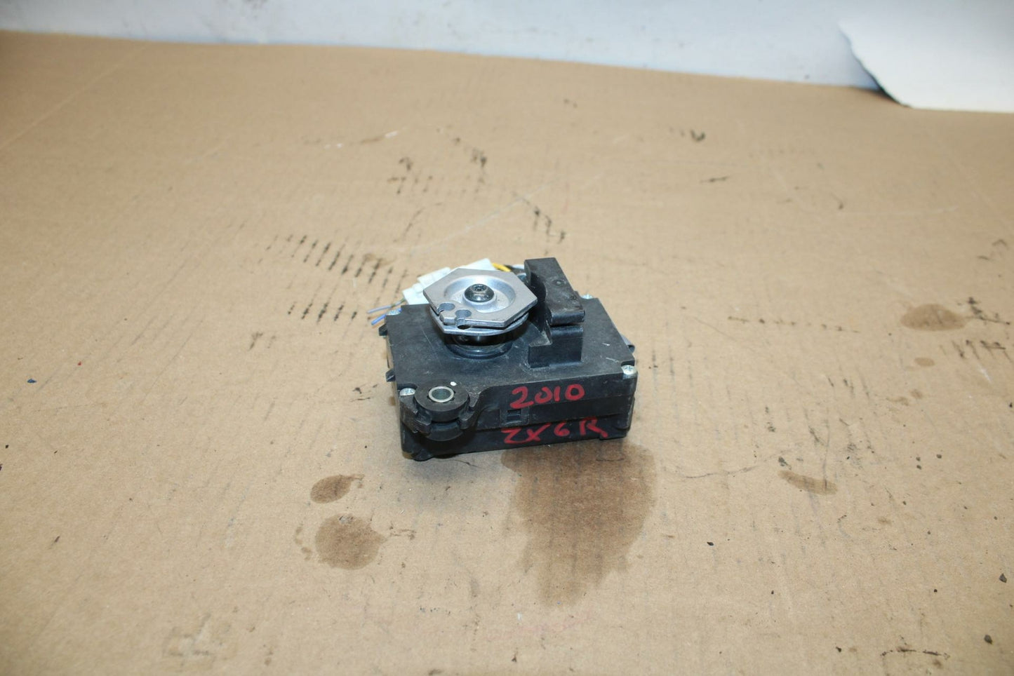 09-12 KAWASAKI NINJA ZX6R EXHAUST VALVE SERVO MOTOR BB383b