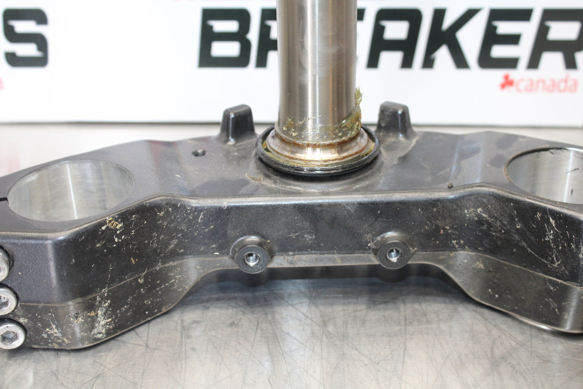 07 KAWASAKI Z1000 FRONT FORKS CLAMP LOWER TRIPLE TREE STEM BB148