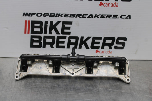 08 KAWASAKI NINJA ZX10R SECONDARY FUEL INJECTORS TOP AIRBOX GAS RAIL BB201