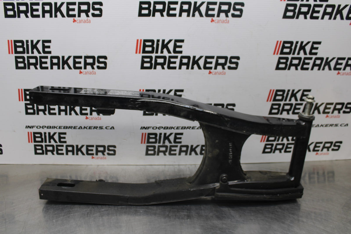 15 SUZUKI GW250F REAR SWINGARM BACK SUSPENSION SWING ARM BB789