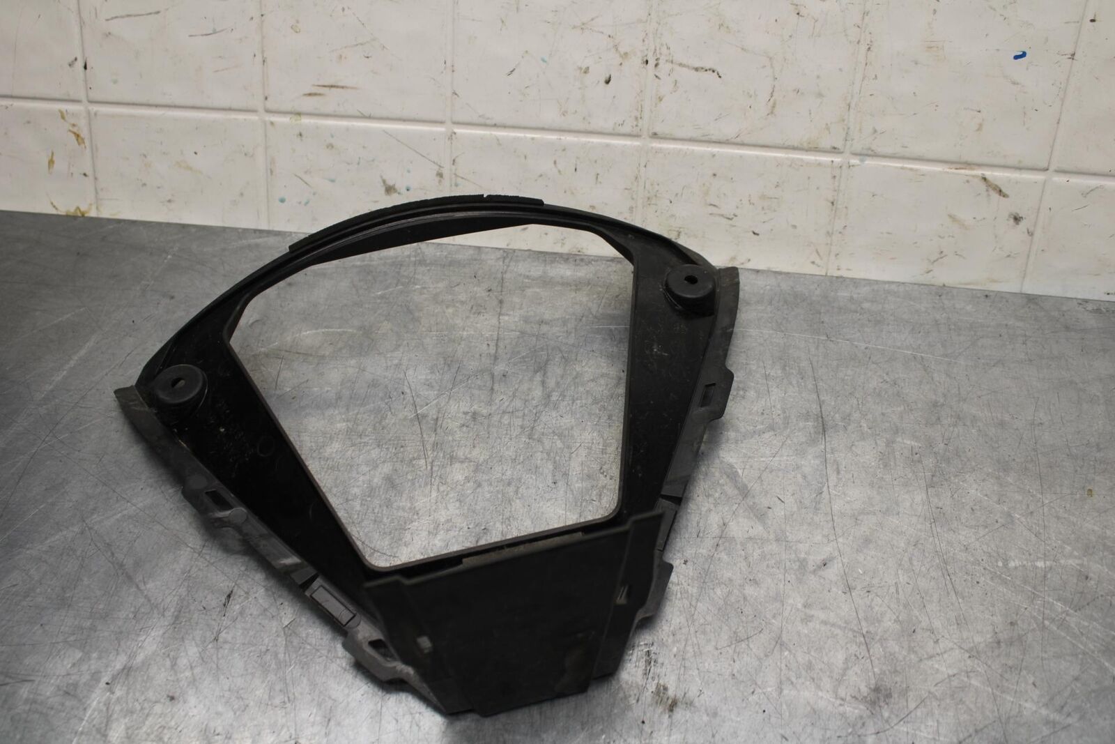 20 SUZUKI GSXR 1000 BOTTOM BELLY FAIRING COWL BB597