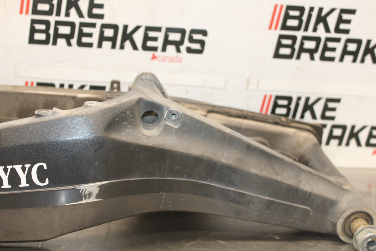 18 HONDA CBR650F REAR SWINGARM BACK SUSPENSION SWING ARM BB946