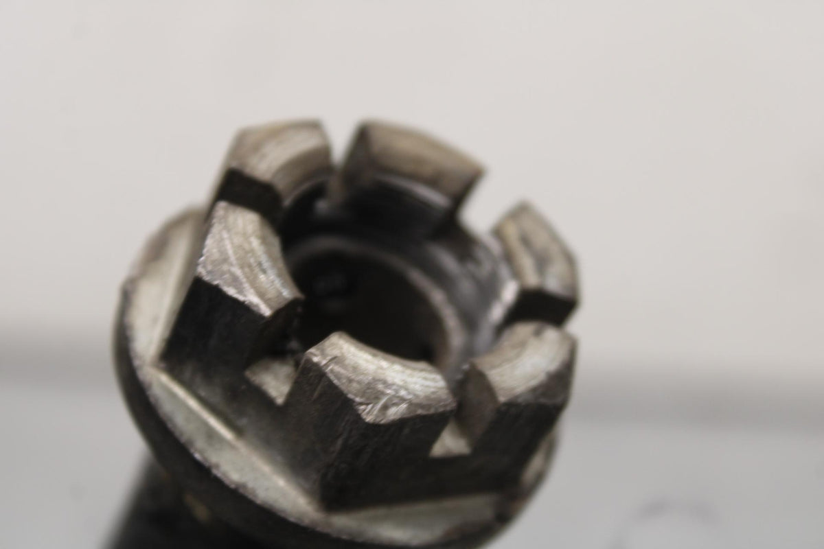 01-03 SUZUKI GSXR600 REAR AXLE BACK WHEEL RIM PIVOT BOLT AXEL BB633