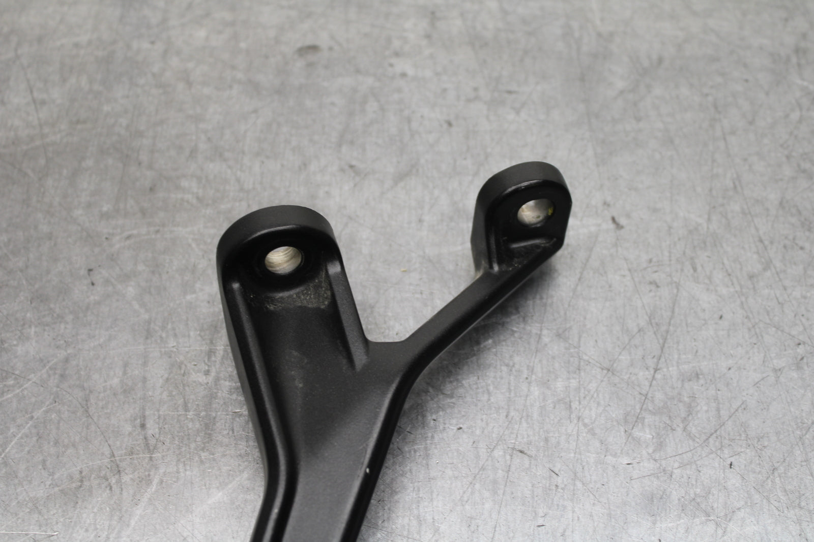 24 KAWASAKI NINJA 500 ABS REAR BACK PASSENGER PEG SET PAIR BB730