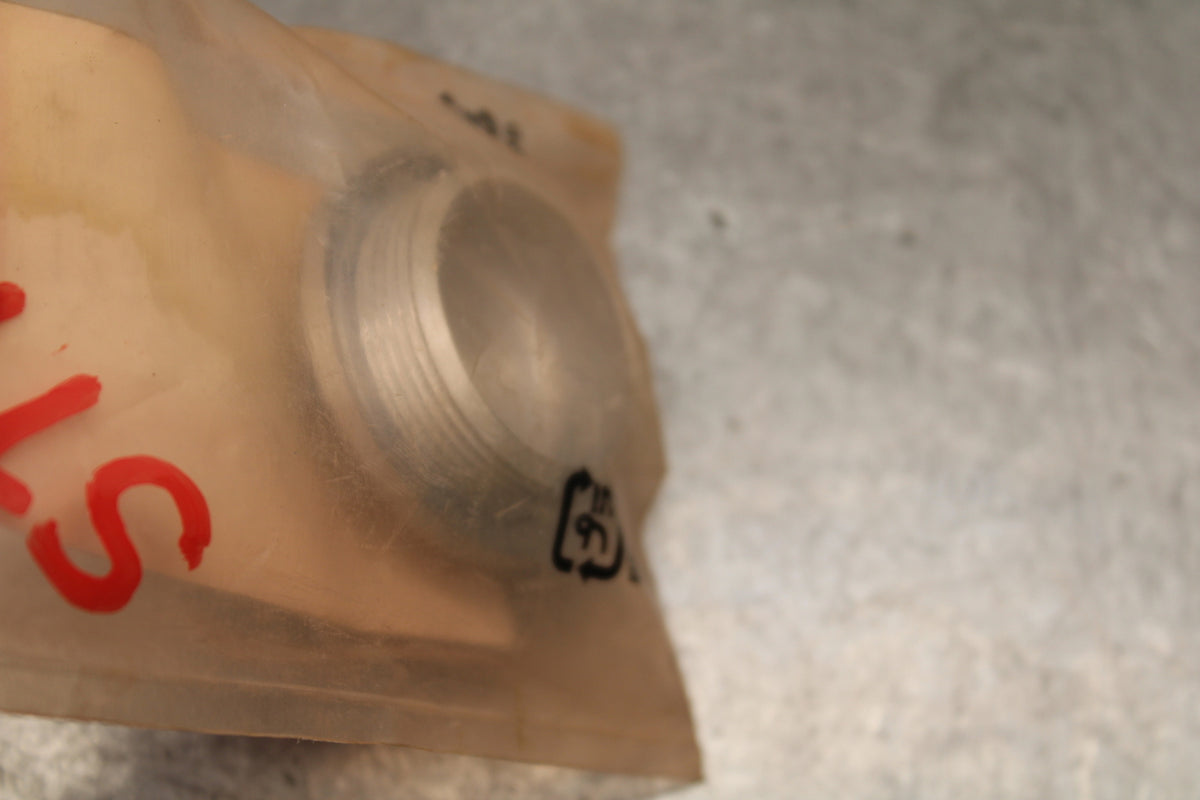 04-12 HONDA ST1300A FINAL DRIVE DIFFERENTIAL FILL CAP OEM BB669