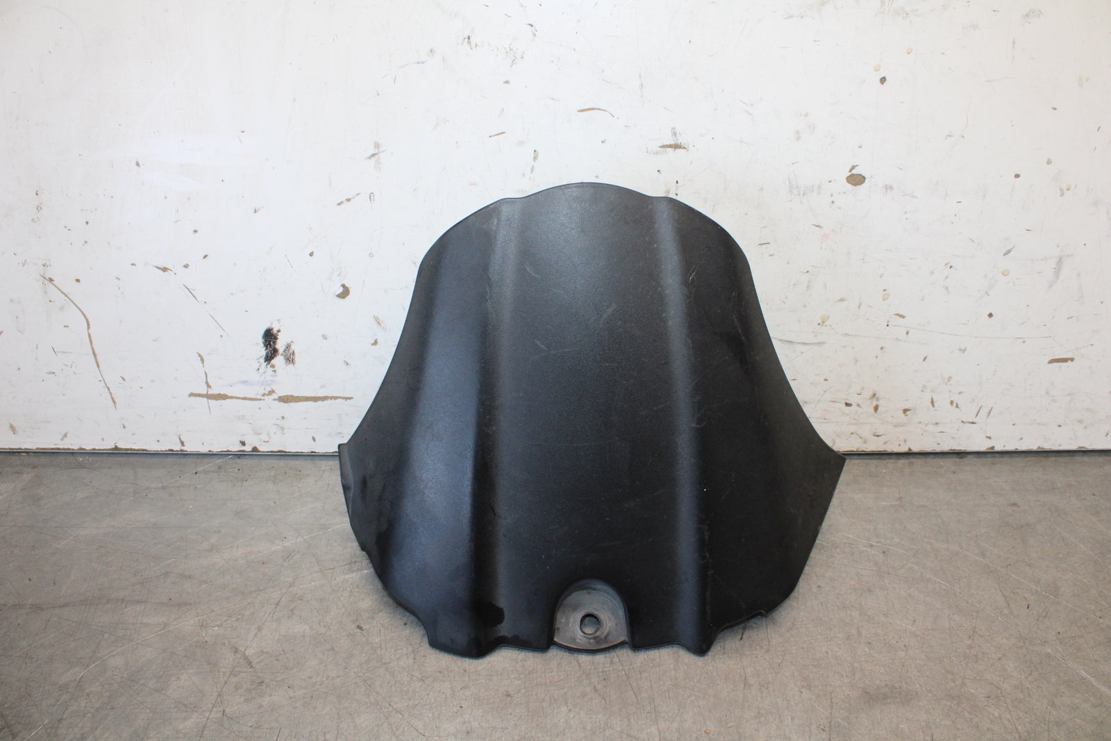 05-06 SUZUKI GSXR1000 REAR BACK WHEEL TIRE HUGGER FENDER 63114-41G00-291 BB663