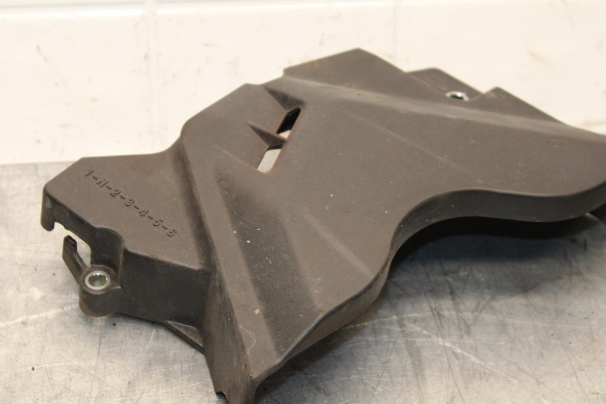 19-21 YAMAHA YZF R3 ENGINE SPROCKET COVER BB588