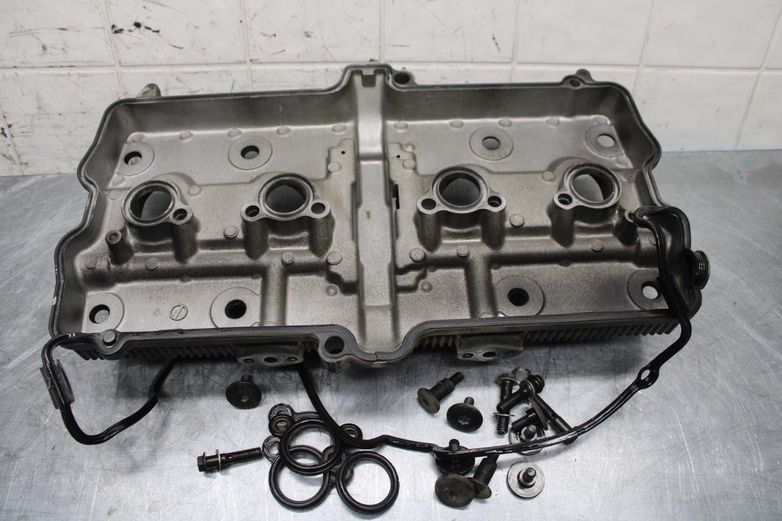 91-92 SUZUKI GSXR750 M  ENGINE TOP END CYLINDER HEAD COVER BB493