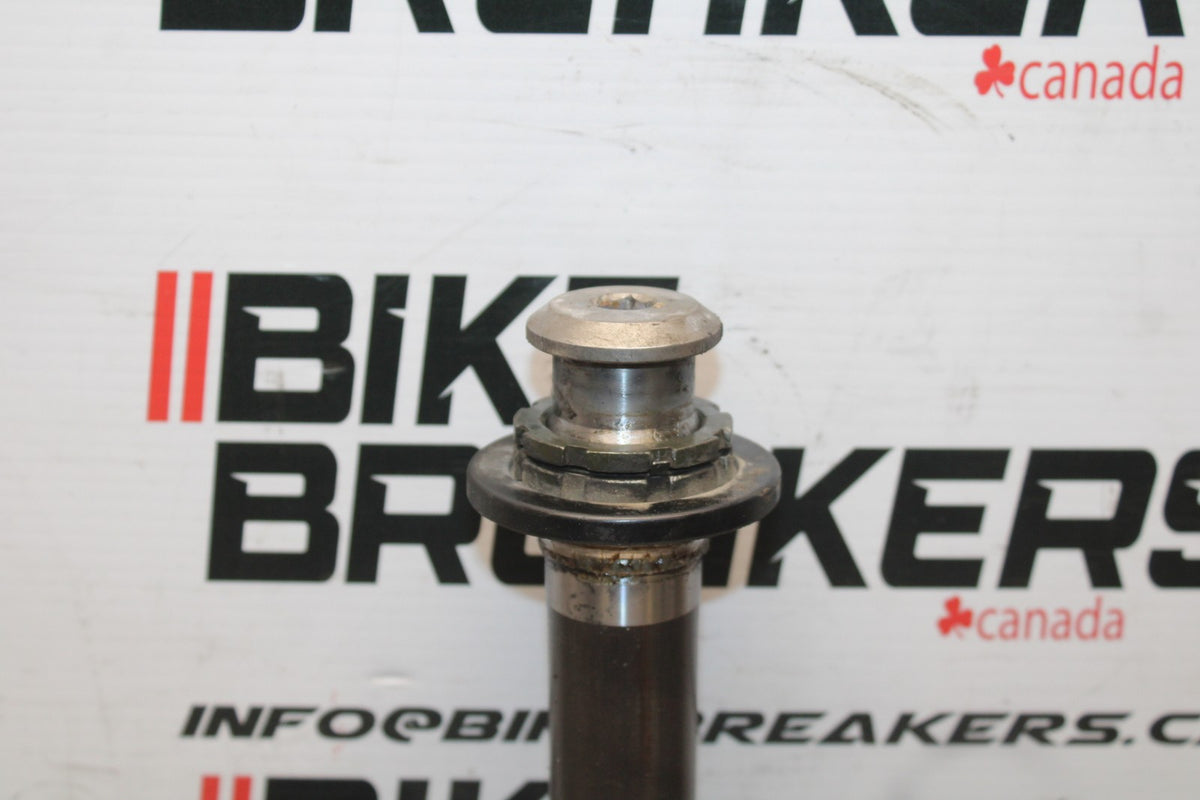 06 KAWASAKI Z750 FRONT FORKS CLAMP LOWER TRIPLE TREE STEM BB837