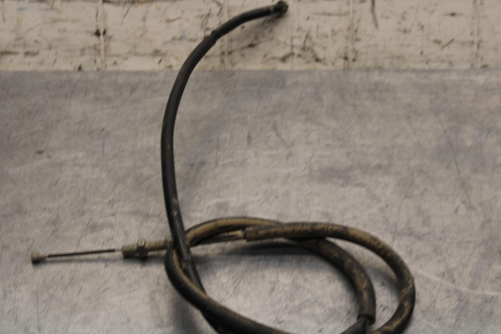 2015 Yamaha FZ09 CLUTCH CABLE LINE 1RC-26335-00-00 BB69