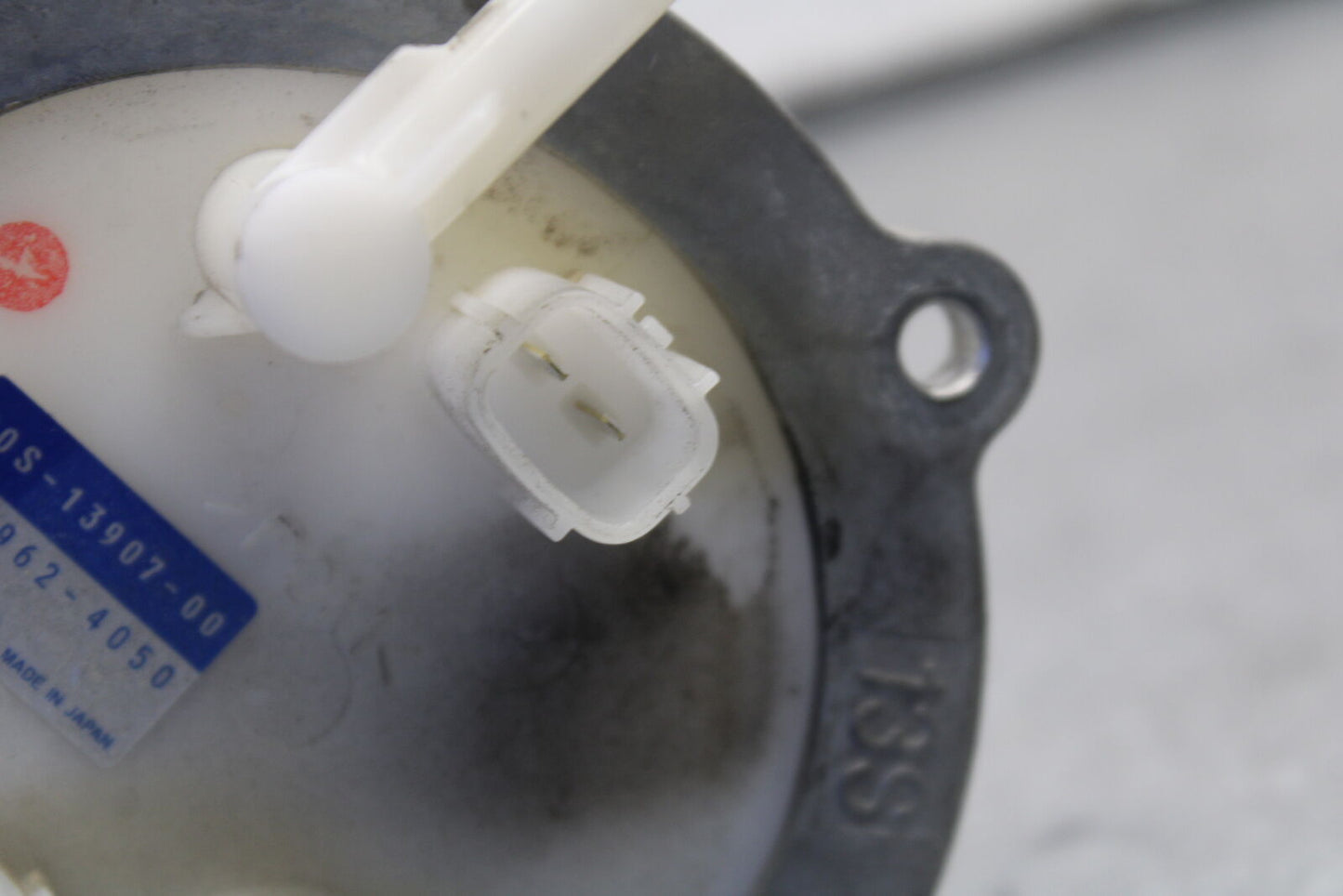 09-15 YAMAHA FZ6R FUEL PUMP GAS PETROL SENDER UNIT 20S-13907-00-00  BB686