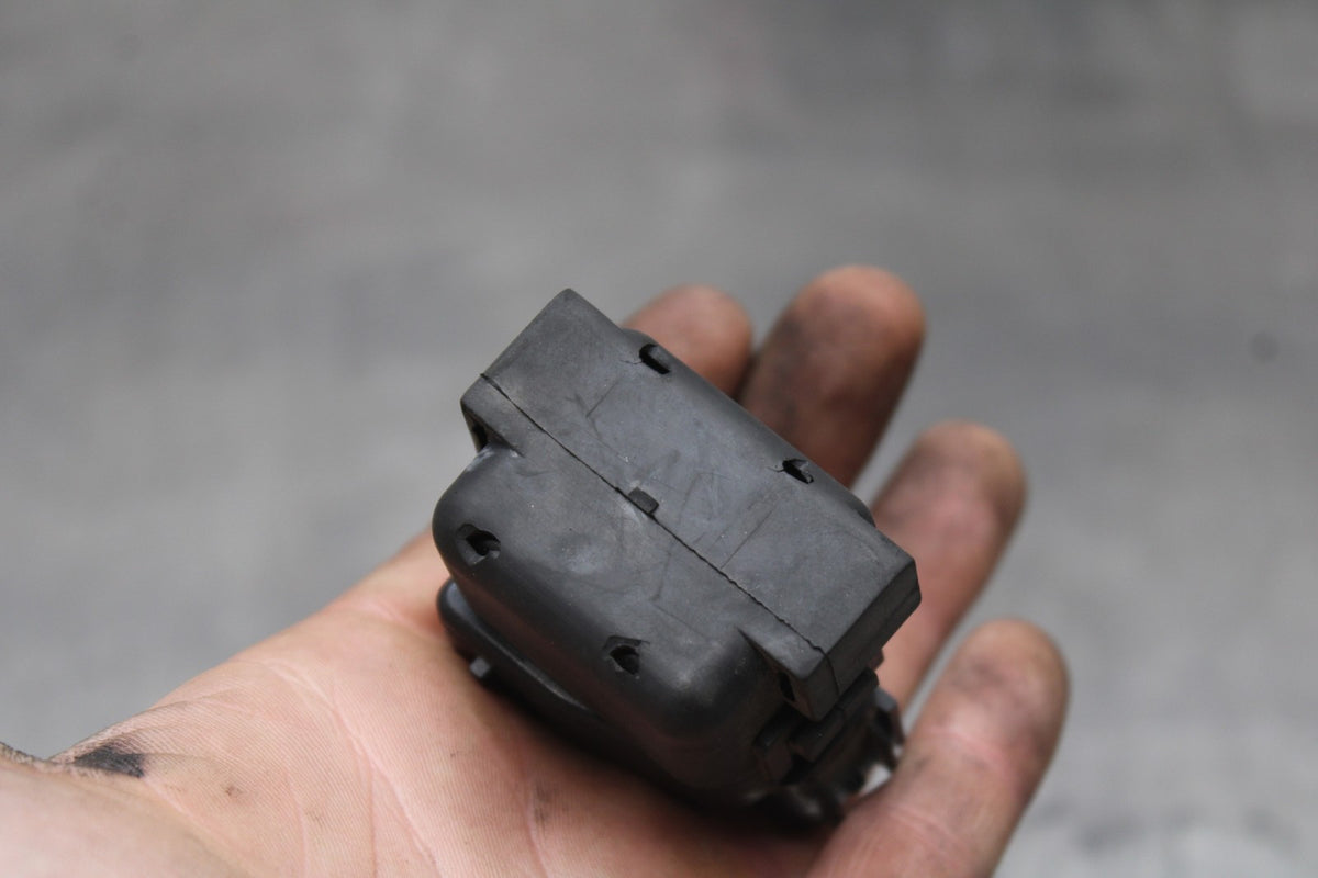 06-07 SUZUKI GSXR 600 ENGINE STARTER RELAY STARTING MOTOR SWITCH BB822