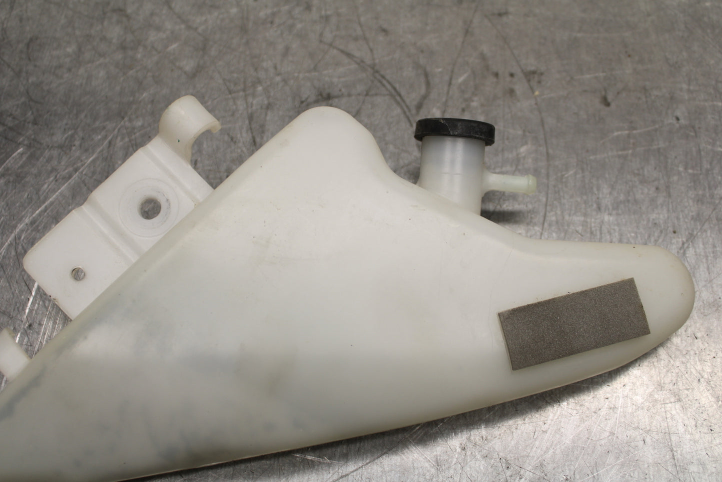 13 SUZUKI GSXR750 COOLANT WATER TANK RESERVOIR BOTTLE BB110