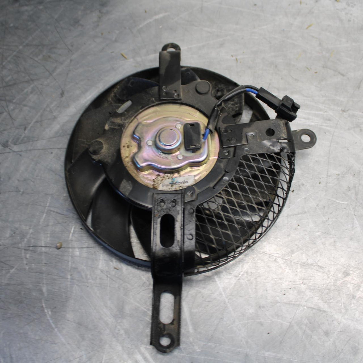 15-21 SUZUKI GSXR600 ENGINE RADIATOR COOLING FAN BB463