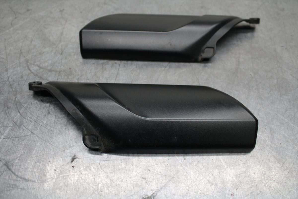 12-17 KAWASAKI ER-6N Z650 FRONT FORK GUARD COVER SET PAIR BB709