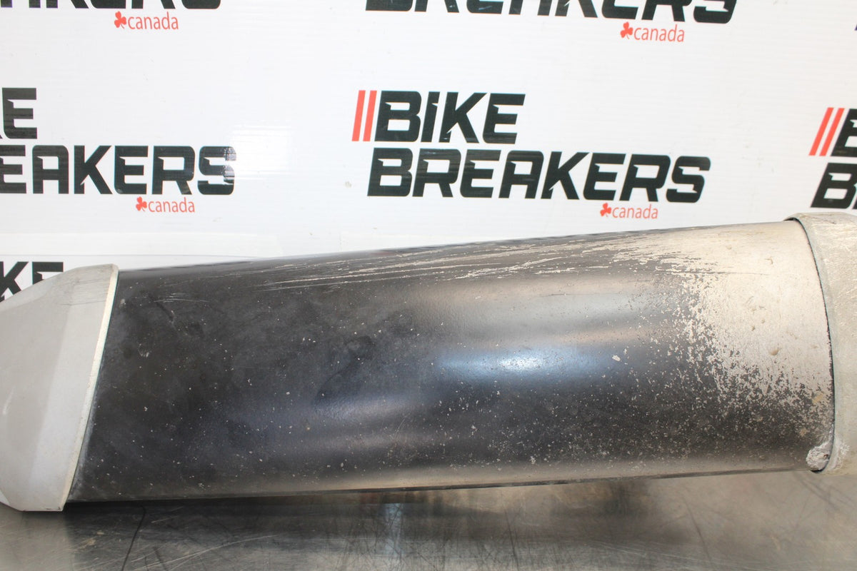 09 KAWASAKI CONCOURS 14 ZG1400B EXHAUST PIPE MUFFLER SLIP ON CAN BB875