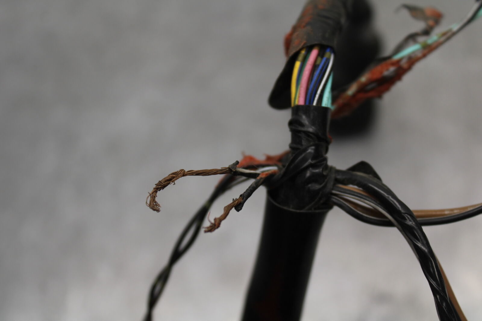 05-06 SUZUKI GSXR1000 HEADLIGHT SPEEDO GAUGES WIRING HARNESS WIRE LOOM BB663