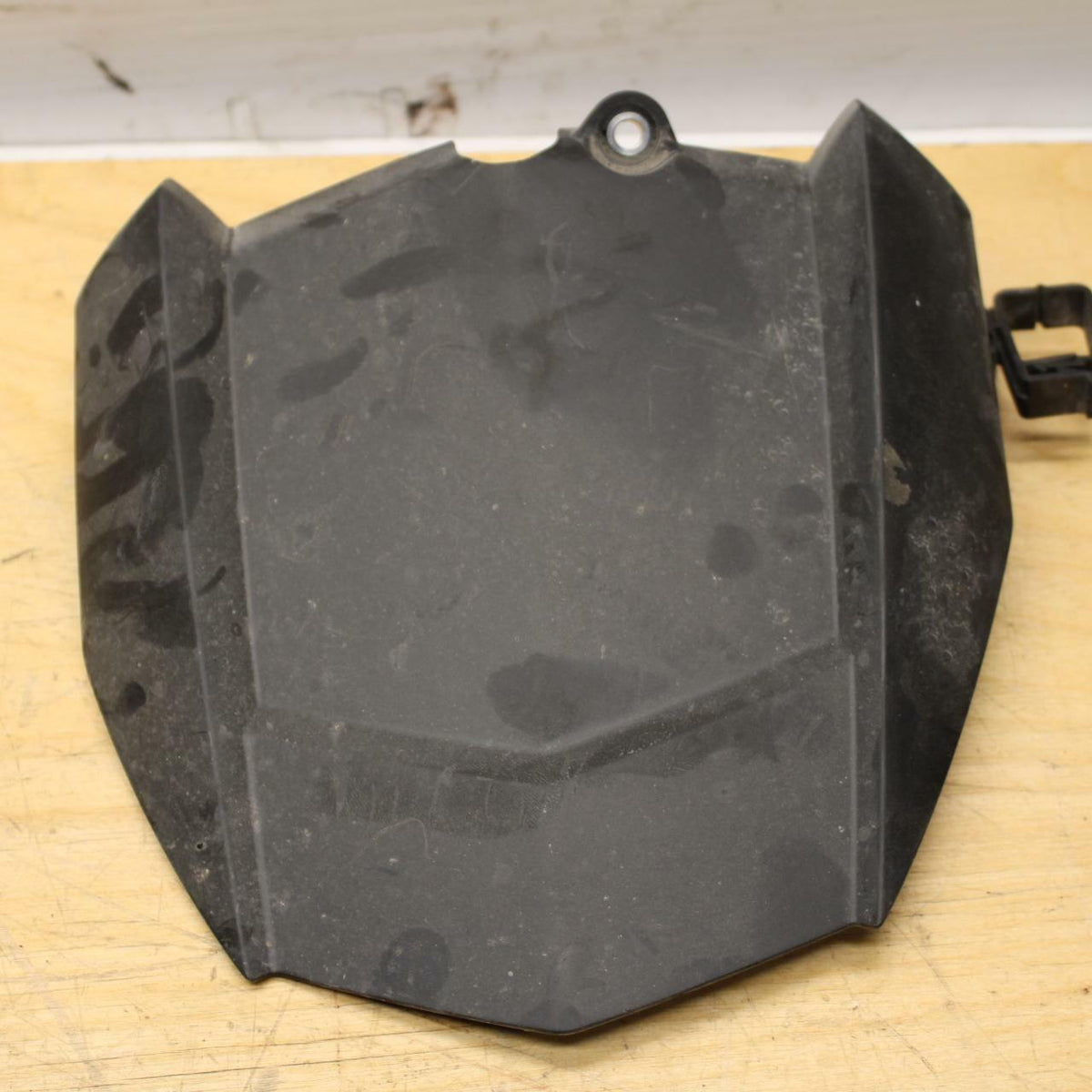 14-17 YAMAHA FZ09 REAR BACK WHEEL TIRE HUGGER FENDER BB321