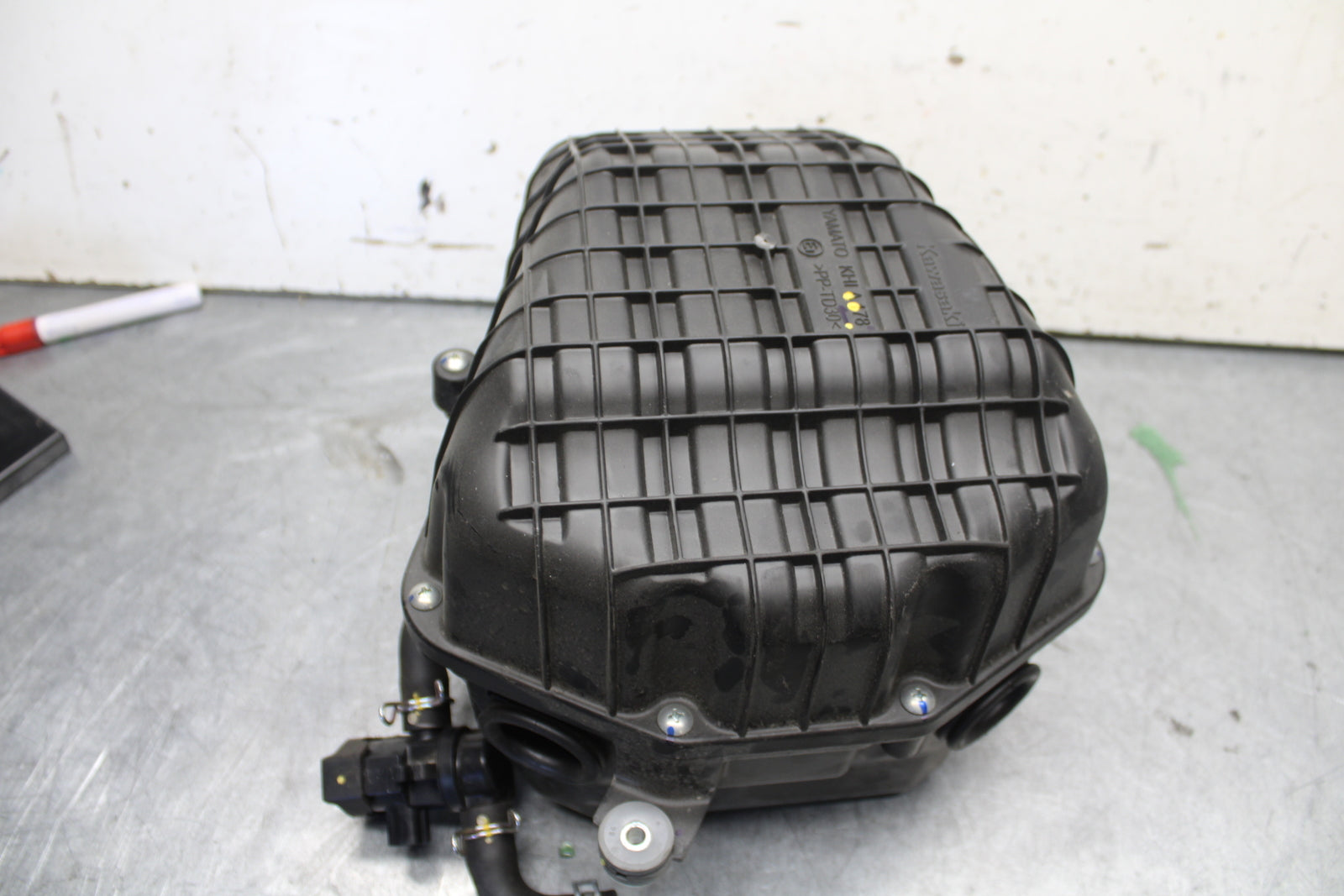 18-23 KAWASAKI NINJA 400 AIRBOX AIR INTAKE FILTER BOX BB660