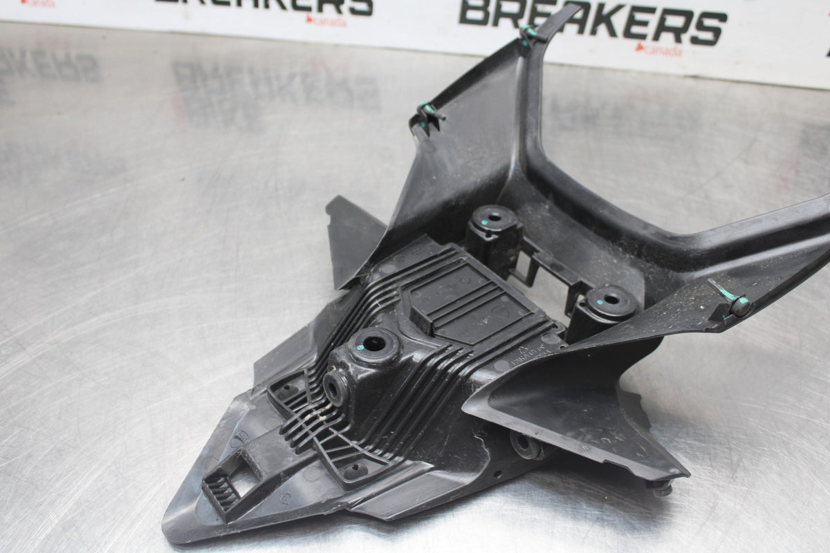 16 DUCATI 959 PANIGALE CENTER REAR BACK TAIL FAIRING COWL BB912